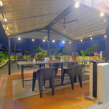 FabHotel Imperial Regency Indore Buitenkant foto