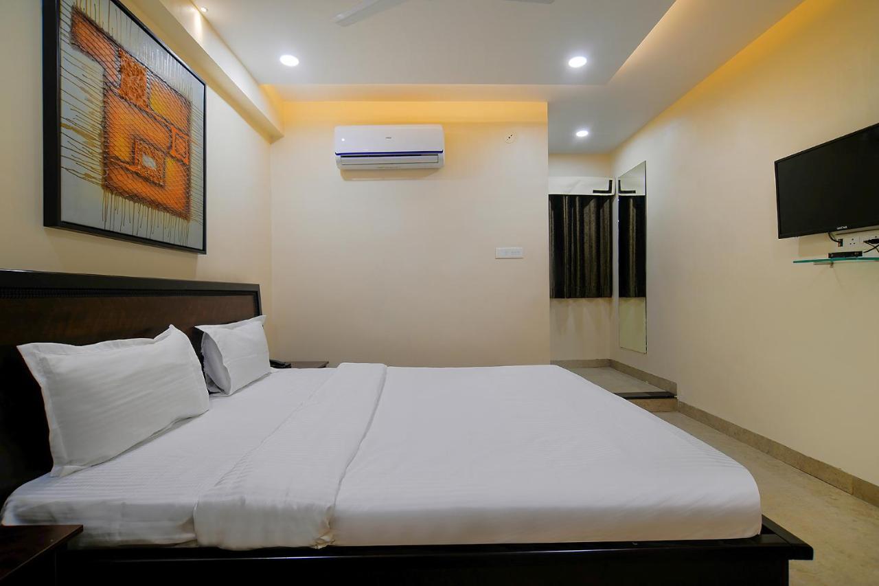 FabHotel Imperial Regency Indore Buitenkant foto