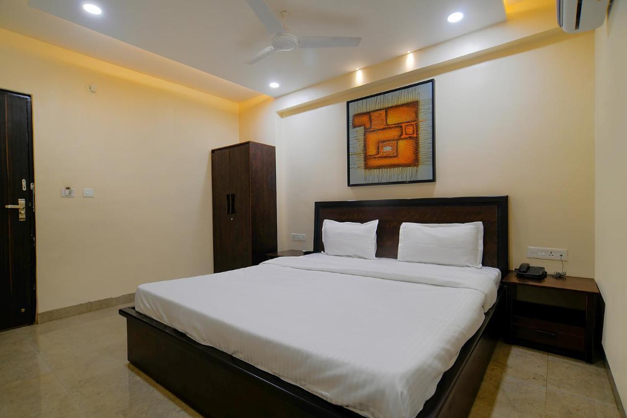 FabHotel Imperial Regency Indore Buitenkant foto