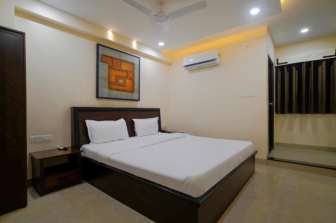 FabHotel Imperial Regency Indore Buitenkant foto