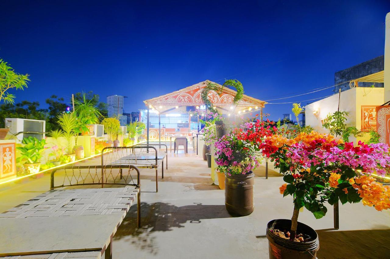 FabHotel Imperial Regency Indore Buitenkant foto