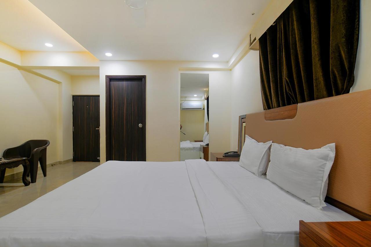 FabHotel Imperial Regency Indore Buitenkant foto