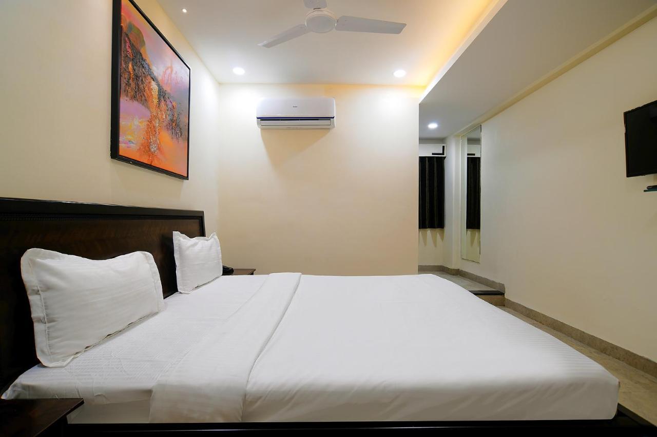 FabHotel Imperial Regency Indore Buitenkant foto